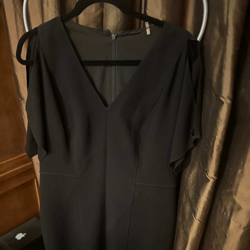 Elie Tahari Black cocktail Dress with cut out shoulders